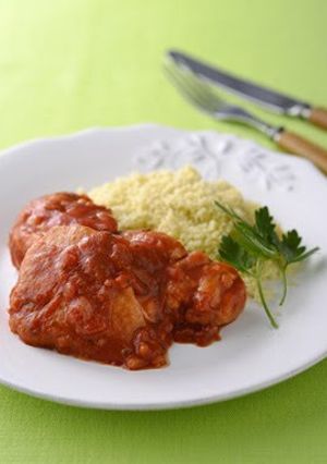 A picture of Efo Rio-style Simmered Chicken and Tomatoes.