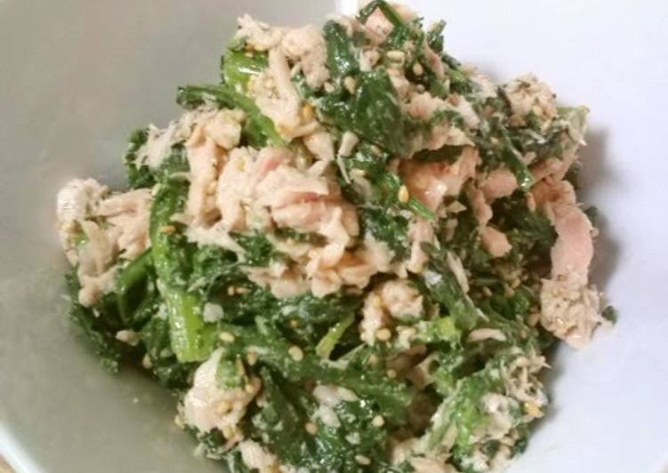 Chrysanthemum Greens with Tuna-Mayonnaise Sauce