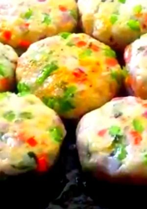 A picture of Chicken veg kabab.