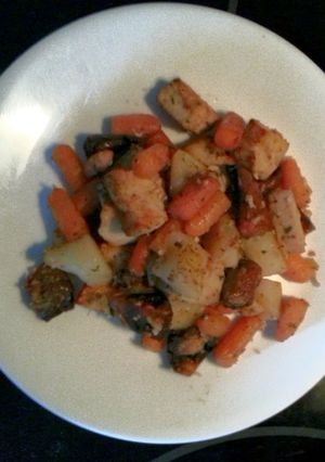 A picture of Tinklee's Baked Chicken, Potatoes and Carrots All-In-One Dish.