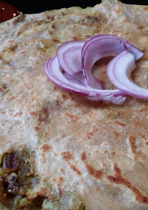 A picture of Aaloo paratha.