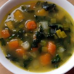 A picture of Vickys Chunky Winter Vegetable Broth, GF DF EF SF NF.