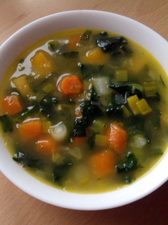 A picture of Vickys Chunky Winter Vegetable Broth, GF DF EF SF NF.