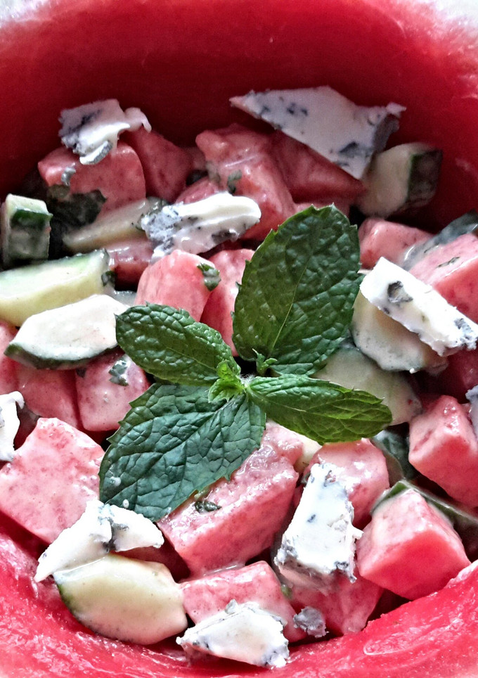 A picture of Sig's Cucumber and Melon Cooler.