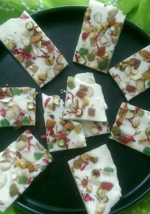 A picture of White chocolate bars.