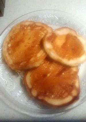 A picture of Banana & white choco chip pancakes.