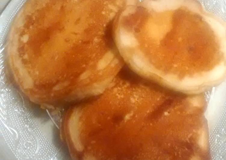 Banana &amp; white choco chip pancakes