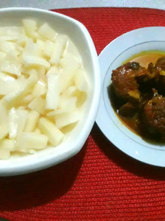 A picture of Tapioca with peppered fish.