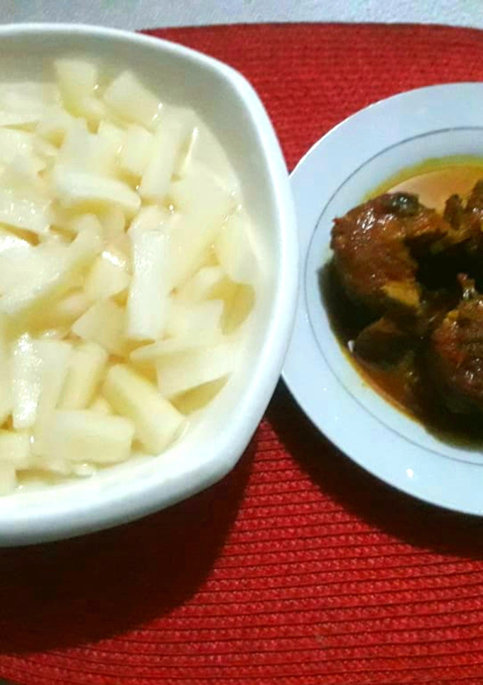 A picture of Tapioca with peppered fish.