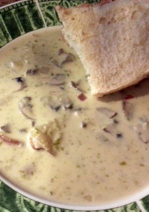 A picture of Mandy's cream of asparagus Soup.