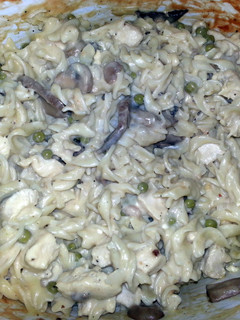 A picture of easy creamy chicken pasta.