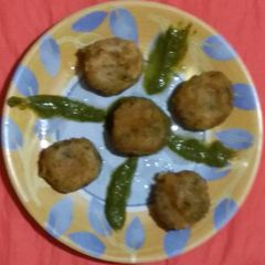 Aloo tikki / fry balls A picture of Aloo tikki / fry balls.