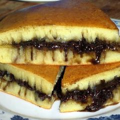 A picture of Martabak Manis (Indonesian Sweet Pancake).