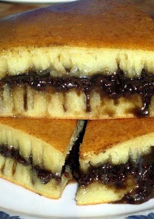 A picture of Martabak Manis (Indonesian Sweet Pancake).