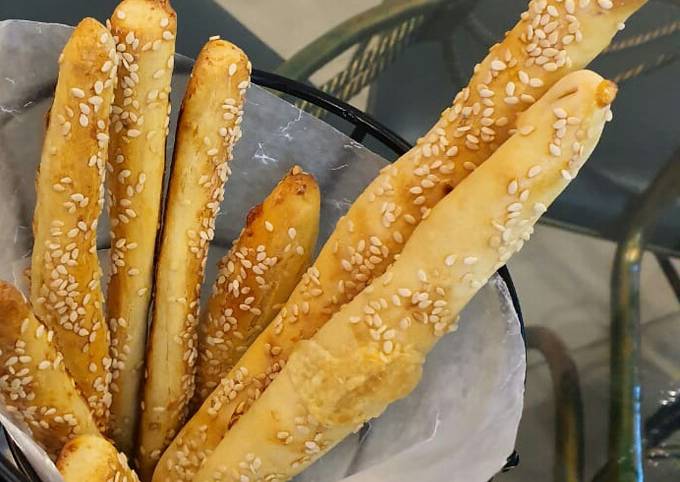 Cheesy bread sticks with hot and sour chicken soup