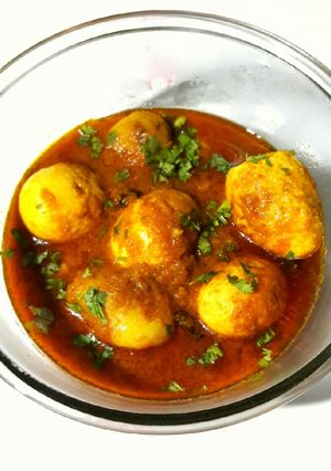 A picture of Dimer Jhol.