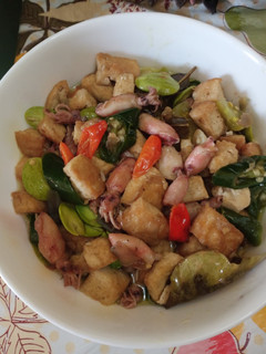 Foto resep Oseng Baby Cumi Asin Petai Tahu