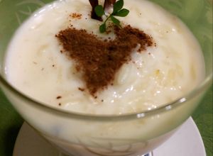 Una foto de Arroz con leche canela y coco rallado