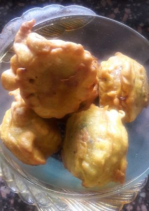 A picture of Leftovers Dosa Sabji Aloo Wada.