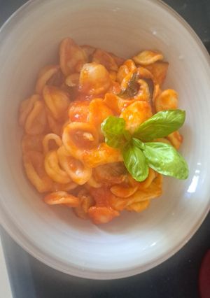 Foto di Orecchiette con cardoncelli🍄‍🟫🍅🌱