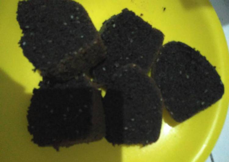 Bolu ketan item wijen