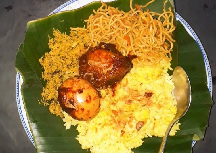 Nasi Kuning khas Banjar & Menu Pendampingnya