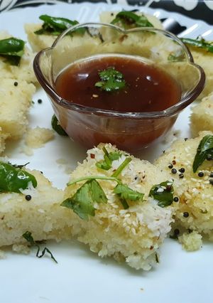 A picture of Rava or Semolina Dhokla in Microwave.