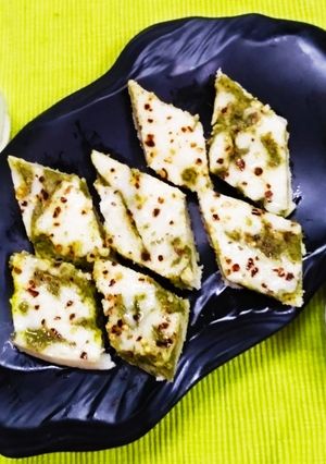 A picture of Sandwich Dhokla.