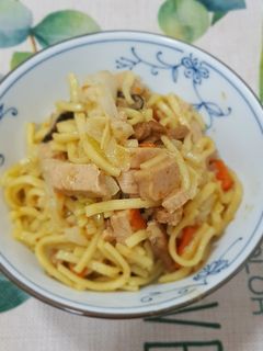 素沙茶炒麵 的食譜成品照片