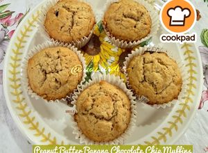 Gambar 👩‍🍳Peanut Butter Banana Chocolate Chip Muffins