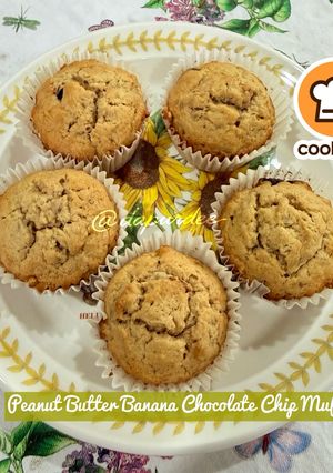 Gambar 👩‍🍳Peanut Butter Banana Chocolate Chip Muffins