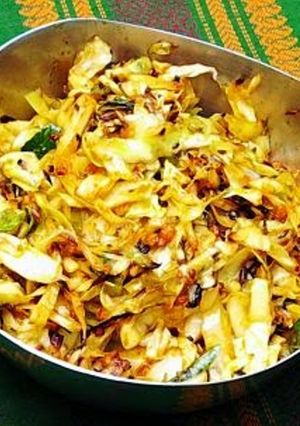 A picture of Crunchy cabbage fry.