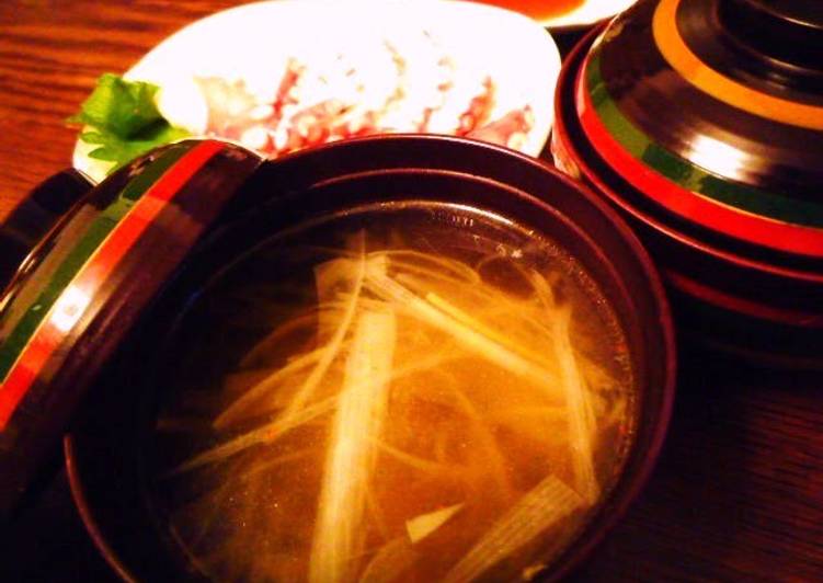 Warming Ginger and Japanese Leek Soup