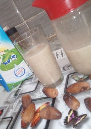 صورة لوصفة سموذي الموز والتمر🍌🍹🍌