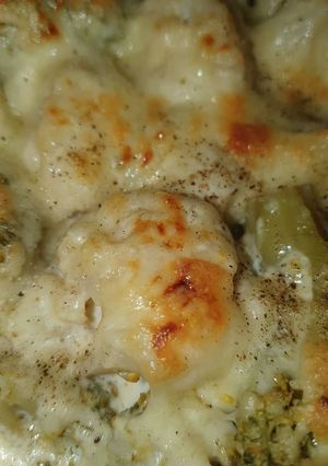 Une photo de Gratin au chou-fleur et brocoli
