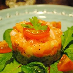 A picture of Salmon & Avocado Tartare.