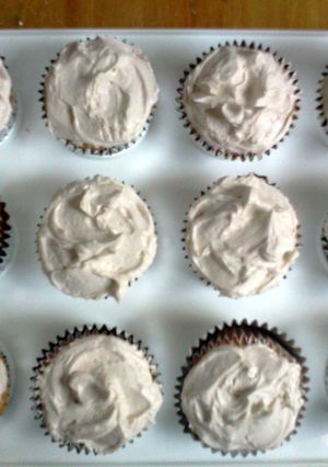 A picture of Lemon Cupcakes.