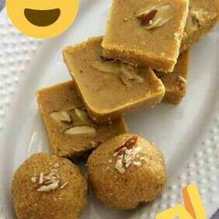 A picture of Besan Nariyal Barfi Laddoo.