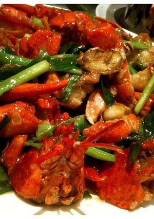 A picture of Cantonese style lobster.