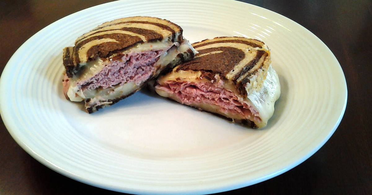 Grilled Roast Beef and Cheese Recipe by fenway Cookpad