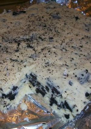 A picture of White chocolate cookies & cream fudge.