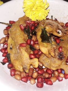 आलू, पनीर भरी हुई मिर्च (Potato,paneer stuffed chilly recipe in hindi) रेसिपी मुख्य फोटो