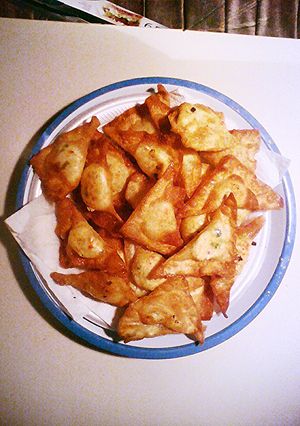 A picture of Crispy Crab Rangoon's.