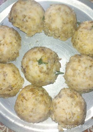 அரிசிமாவு முட்டை புட்டு (Arisi maavu muttai puttu recipe in tamil) செய்முறை முக்கிய புகைப்படம்