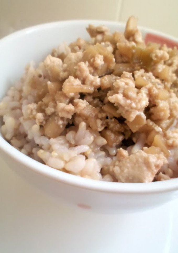 A picture of Burdock Root and Tofu Soboro.