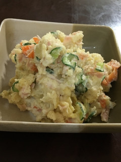 Una foto de La ensalada de patatas ~Sabor a mayonesa~