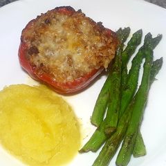 A picture of Stuffed Peppers - with Meat and Rice.