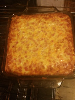 A picture of Tomatoes, ham quiche.