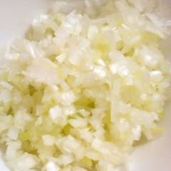 A picture of So Addicting! How To Mince a Leek.