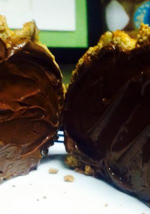 A picture of Banana Nut Muffins With Nutella 🍌🌰.